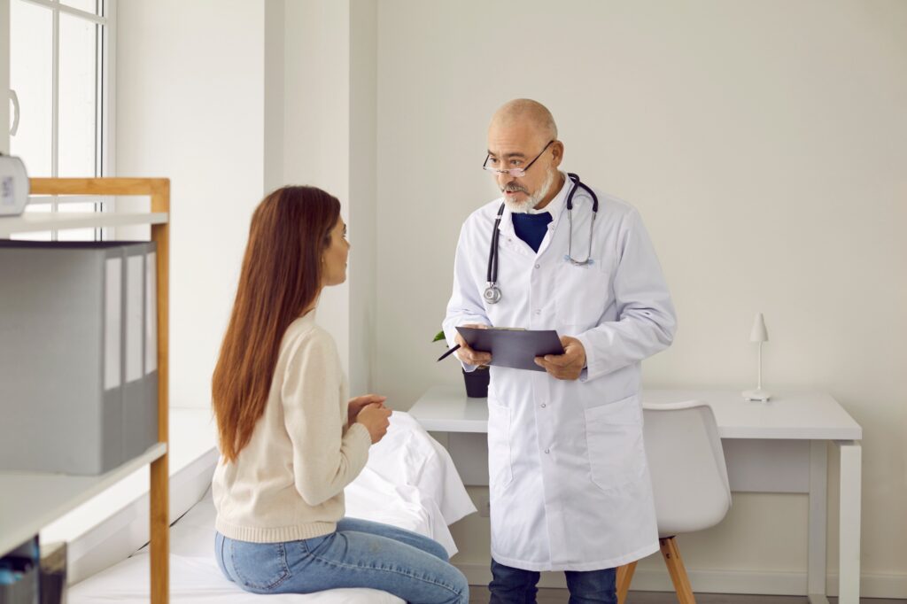 what does a doctor visit cost without insurance