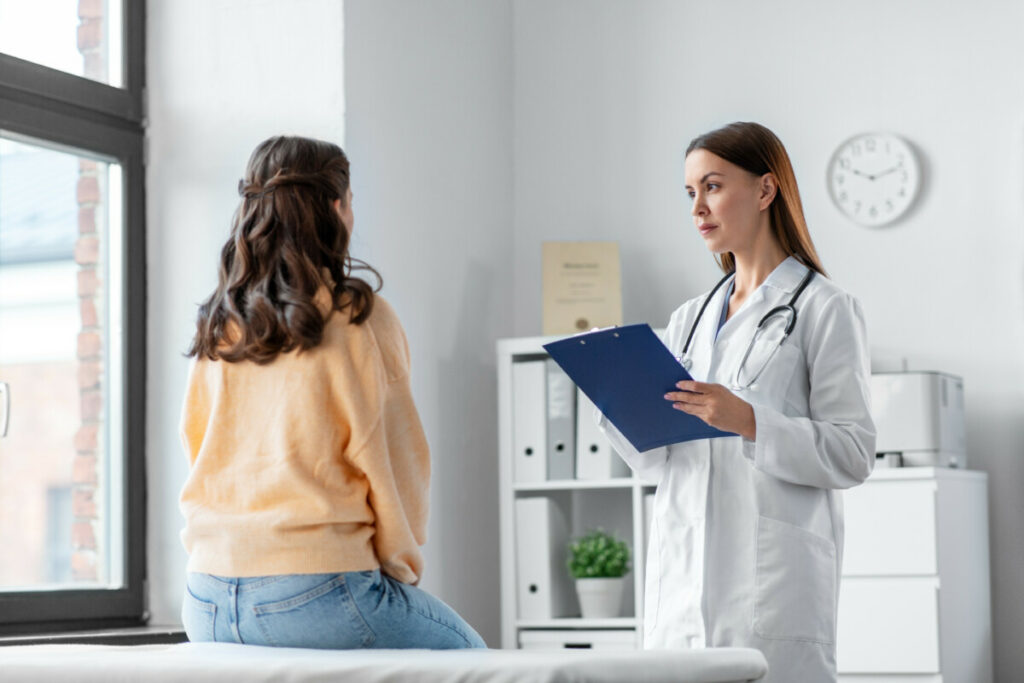how much a doctor visit without insurance
